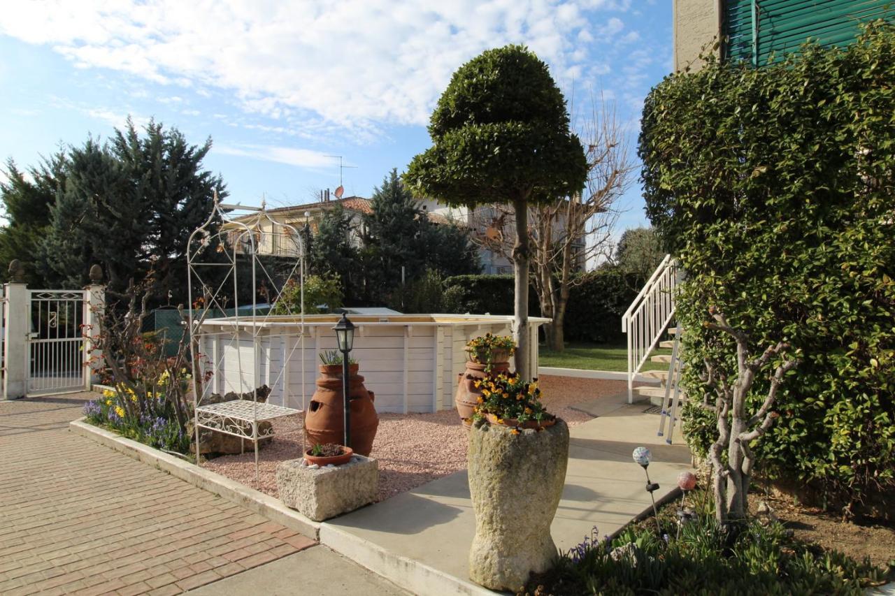 Villa Le Fate Dimora Di Charme Con Piscina Lazise Exterior photo